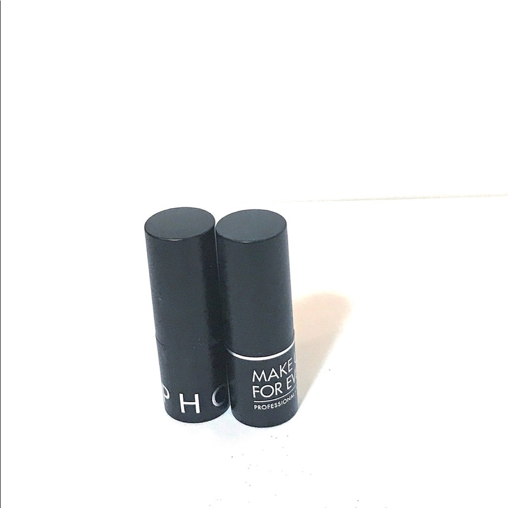 Two sample size lipsticks